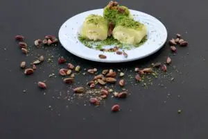 Pistache: Da Antiga Pérsia às Cozinhas Modernas — A Jornada da Oleaginosa Que Conquistou o Mundo.